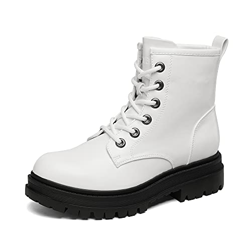 Best Lug-Sole Booties for Holiday Markets (2026 Guide)